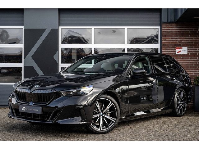 BMW 5 Serie touring 530e xDrive M Sport | Comfort Seats | Ventilatie | Trekhaak | Harman/Kardon | Dr