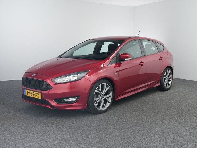 Ford Focus ST-Line Eco-Boost | 183PK | Carplay | Winterpakket |