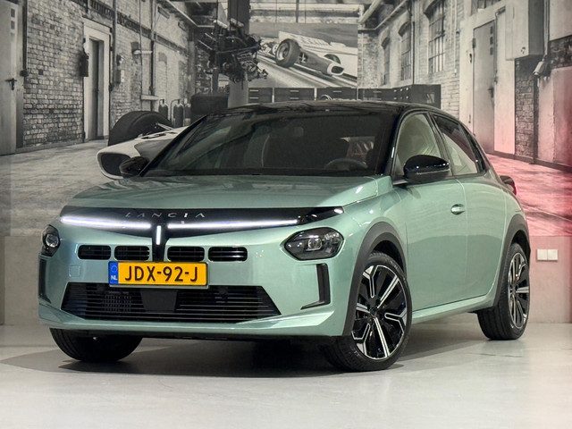 Lancia Ypsilon 1.2 Turbo Hybrid