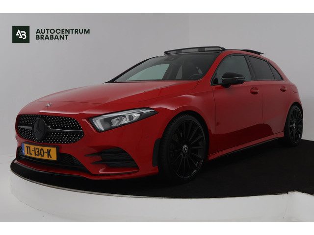 Mercedes-Benz A-Klasse 200 Business Solution AMG (PANORAMADAK, ACHTERUITRIJCAMERA, STOELVERWARMING,