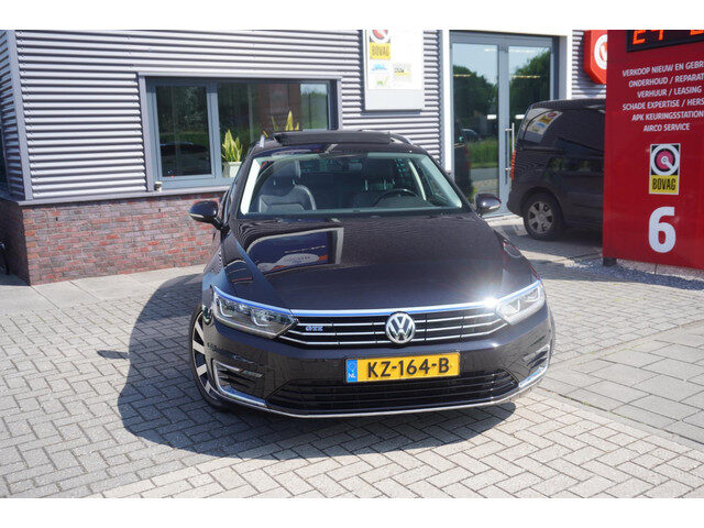 Volkswagen Passat Variant 1.4 TSI GTE Connected Series Plus / Panoramadak / Adaptieve Cruise / Winte
