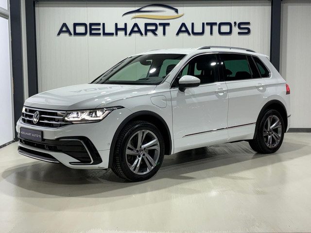 Volkswagen Tiguan 1.4 TSI eHybrid R-Line Business+ 245 PK Automaat / Navigatie full map / Camera / L