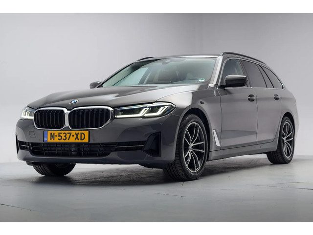 BMW 5 Serie touring 520i Business Edition+ [ LED Leder Nav prof ]