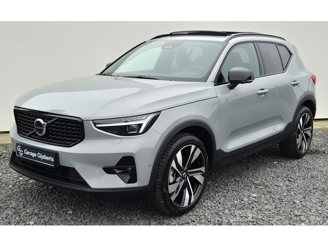 Volvo XC40 2.0 B3 Ultra Dark