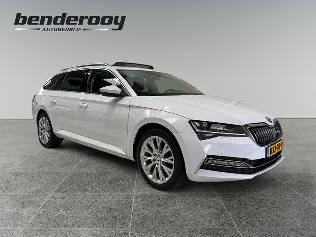 Škoda Superb Combi 1.4 TSI iV 218pk Style | Pano dak | Trekhaak