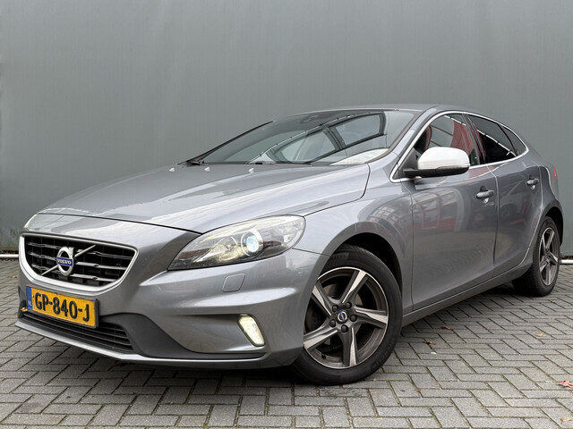 Volvo V40 BWJ 2015 2.0 D2 R-Design Business