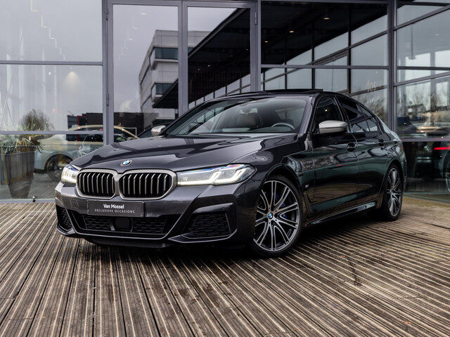 BMW 5 Serie M550i xDrive High Executive