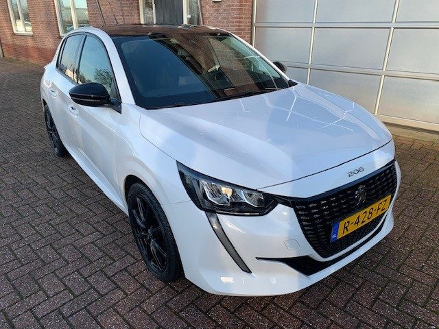 Peugeot 208 1.2 PureTech Allure lage km stand