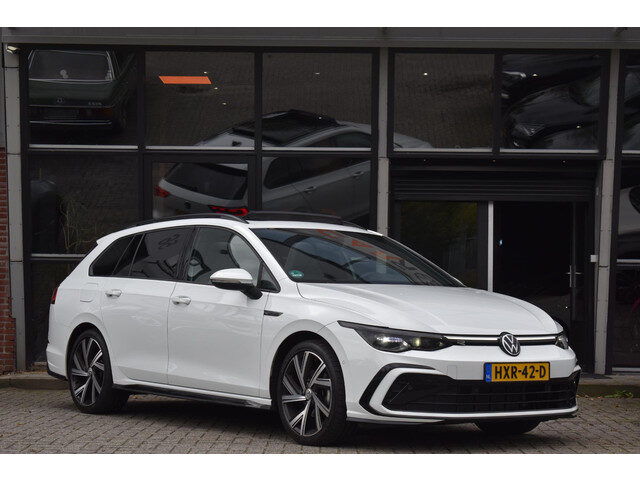 Volkswagen Golf 1.5 eTSI Variant