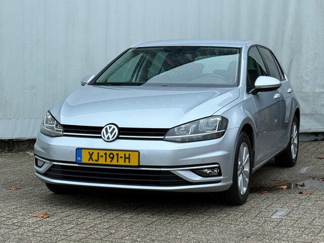 Volkswagen Golf 1.0 TSI Comfortline Business Aut. /Cam. /Navi