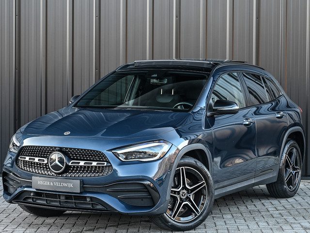 Mercedes-Benz GLA 250 e AMG Line · Panoramadak · Elektr. verst. stoelen · Ambiance sfeerverlichting