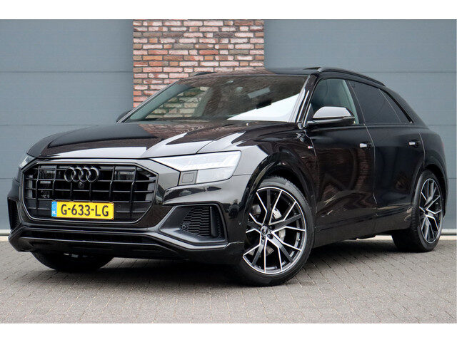 Audi Q8 50 TDI quattro S-Line |