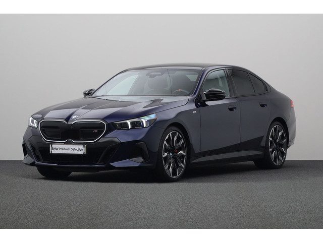 BMW i5 sedan M60 xDrive 84 kWh