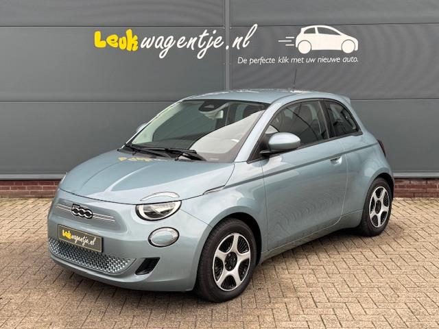 Fiat 500e Passion 42 kWh *carplay *p-sensor *11.000 km *BTW