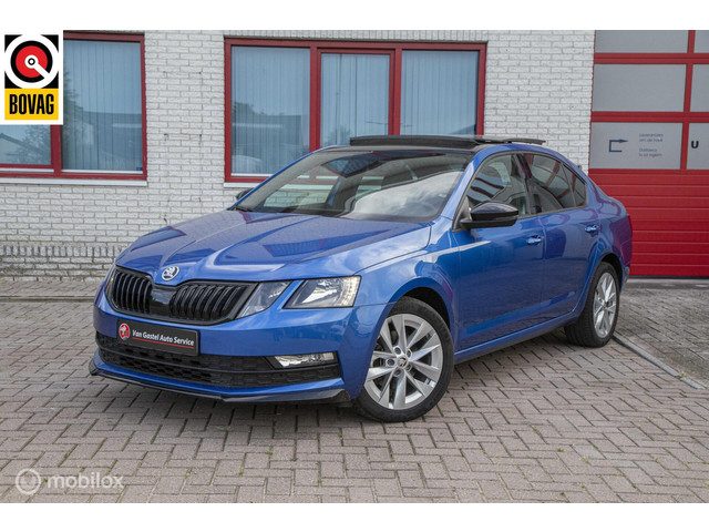 Škoda Octavia 1.0 TSI Greentech Sport Business/PANODAK