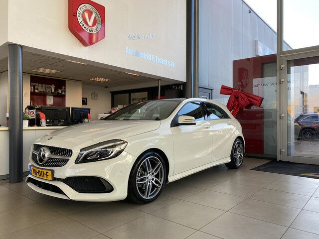 Mercedes-Benz A-Klasse 180 Business Solution AMG,Automaat,Panoramadak,Navigatie,Achteruitrijcamera,C