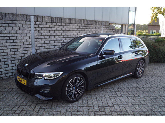 BMW 3 Serie touring 318i High Executive Edition M Sport Autom Panodak Leder Sportst Stoelverw Clima