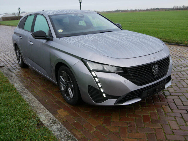 Peugeot 308 SW 1.5 BlueHDi Active Pack EAT8 AC NAVI ALU ** 10999 NETTO **