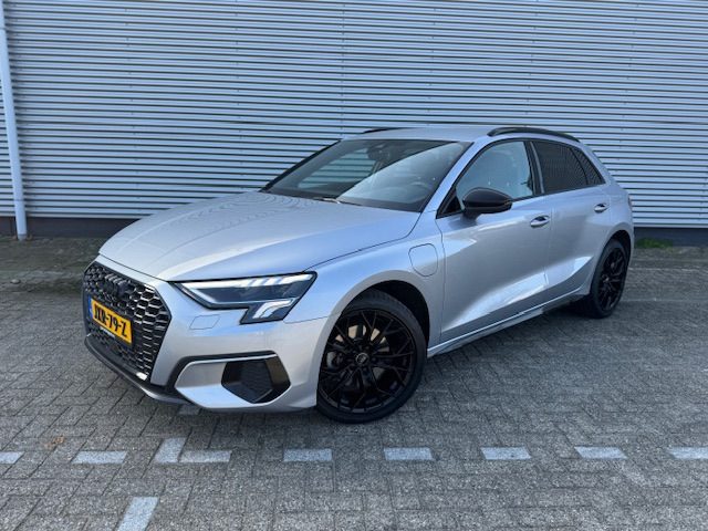 Audi A3 Sportback 40 TFSI e Advanced edition 205PK,Carplay,Virtual,Cruise,LED,Parkcontrol,Stoelverwa