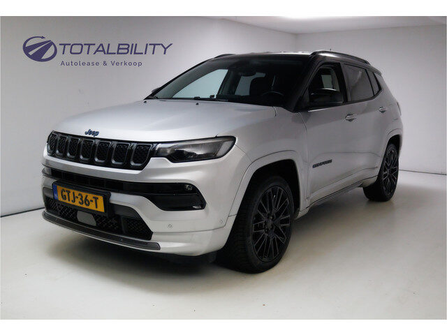 Jeep Compass 4xe 240 Hybrid Electric S 240 PK automaat | Leer | 19 Inch All-season | Stoel- Stuurver