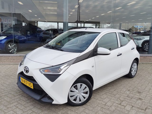 Toyota Aygo 1.0 VVT-i x-fun | Airco | DAB | Bluetooth | El. Raambediening |