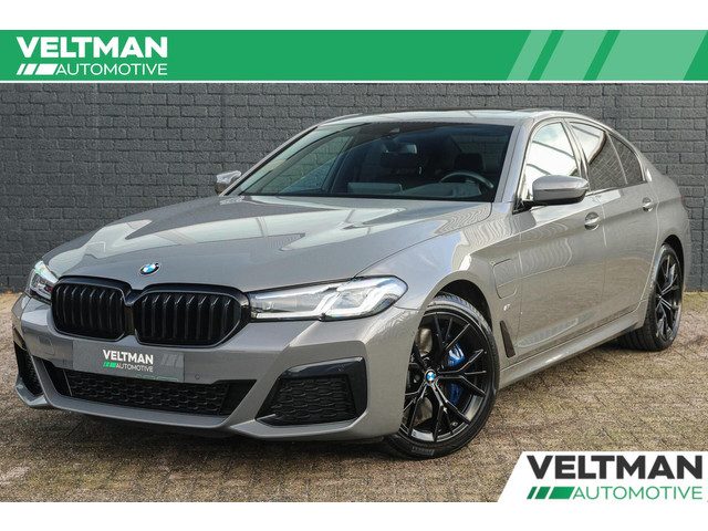BMW 5 Serie 545e xDrive M-SPORT PANO HEAD UP CAMERA SFEER