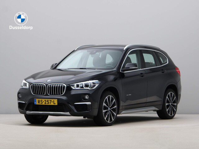 BMW X1 xDrive20i High Executive - 19 inch - Trekhaak
