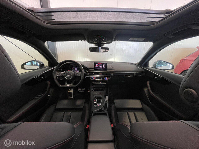 Audi A4 Avant 2.0 TFSI MHEV Sport S line black edition