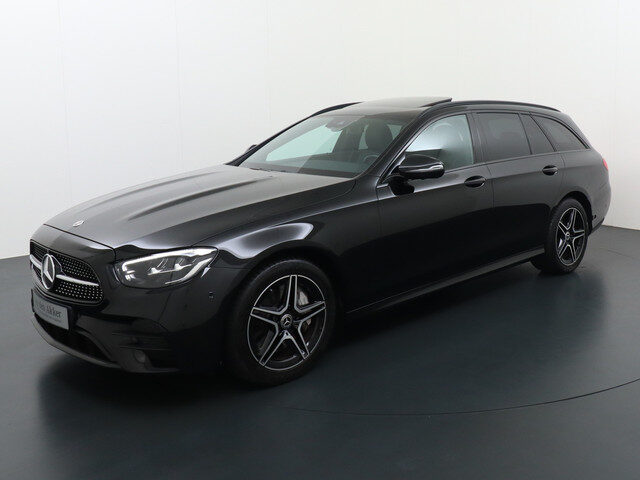 Mercedes-Benz E-Klasse E-Estate 300e AMG // Trekhaak 2100kg // 360 Camera // Schuifdak // Night pakk