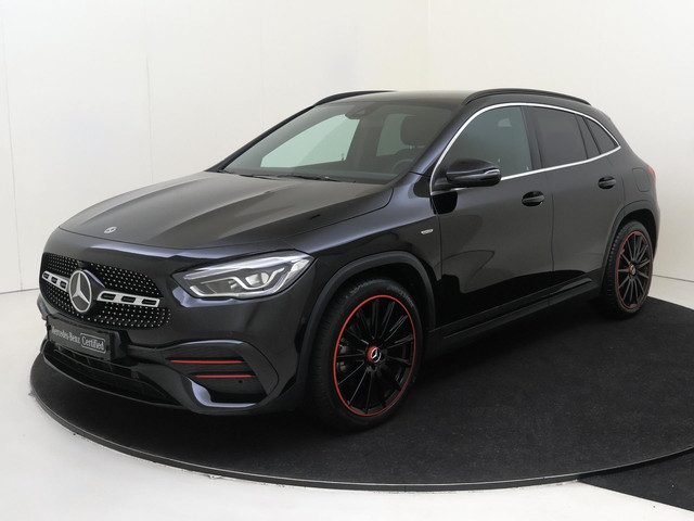 Mercedes-Benz GLA 200 AMG Line