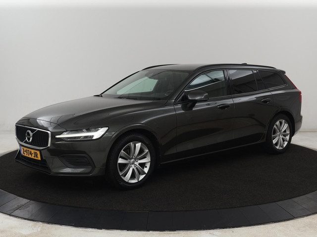 Volvo V60 2.0 D3 Momentum Pro | Trekhaak | Half leder |