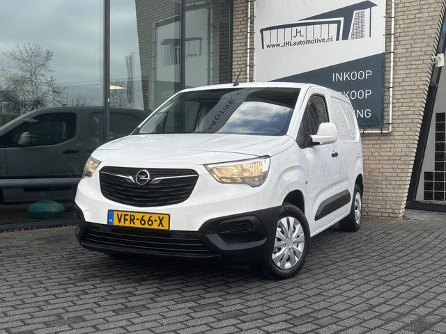 Opel Combo 1.2 Turbo L1H1*NAVI*CRUISE*HAAK*A/C*CARPLAY*
