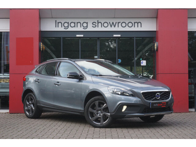 Volvo V40 Cross Country 2.0 T5 AWD Momentum 245 pk