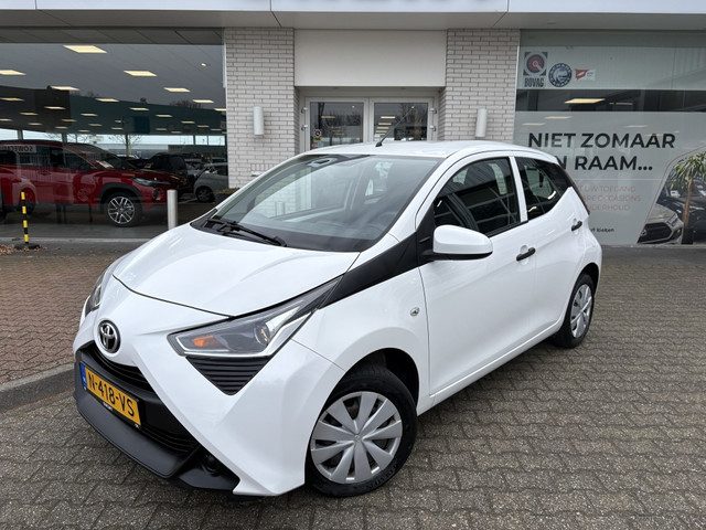 Toyota Aygo 1.0 VVT-i x-fun | Airco | DAB | Bluetooth | El. Raambediening |
