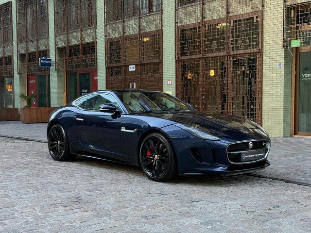 Jaguar F-Type 5.0 V8 R Coupé dealer serviced 551pk