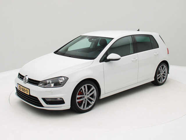 Volkswagen Golf 1.4 TSI ACT Connected Series Camera / Carplay / Stoelverw.