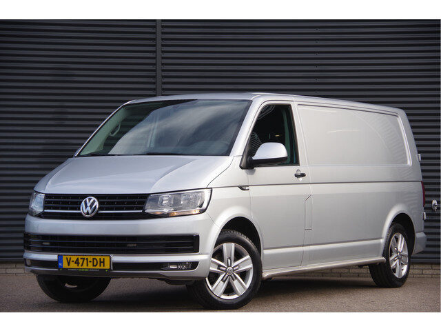 Volkswagen Transporter 2.0 TDI L2 Highline 3-ZITS, TREKHAAK, CAMERA, CRUISE, AIRCO, CARPLAY, AIRCO,