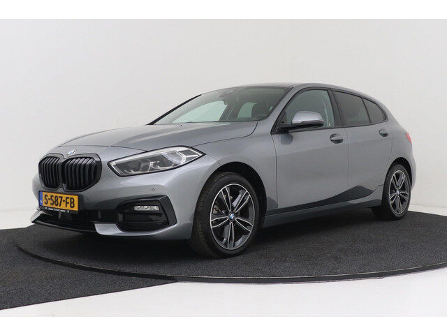 BMW 1 Serie 118i Introduction Edition | Org NL | Recent Ond. | Sportstoelen | Digital Cockpit | CarP