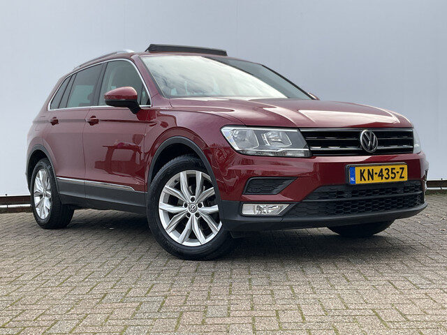 Volkswagen Tiguan 1.4 TSI 126pk DAB Pano.dak Adapt.Cruise Hoge zit Connected Series