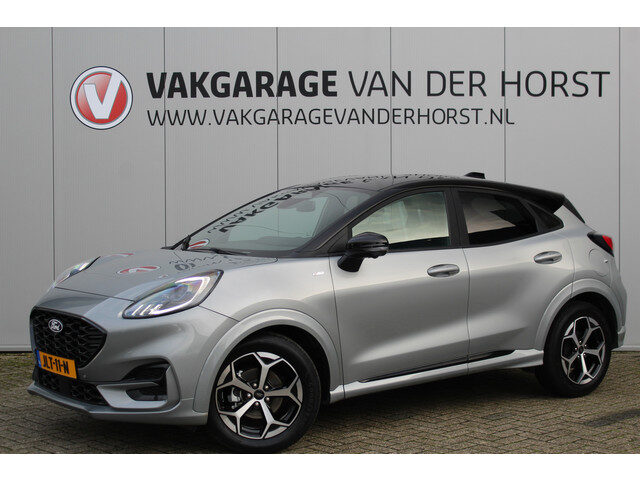 Ford Puma 1.0-125pk EcoBoost Mild-Hybrid ST-Line, two-tone.