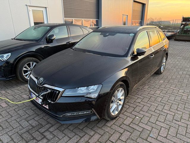 Škoda Superb Combi 1.4 TSI iV Business Edition | Leder | Pano dak