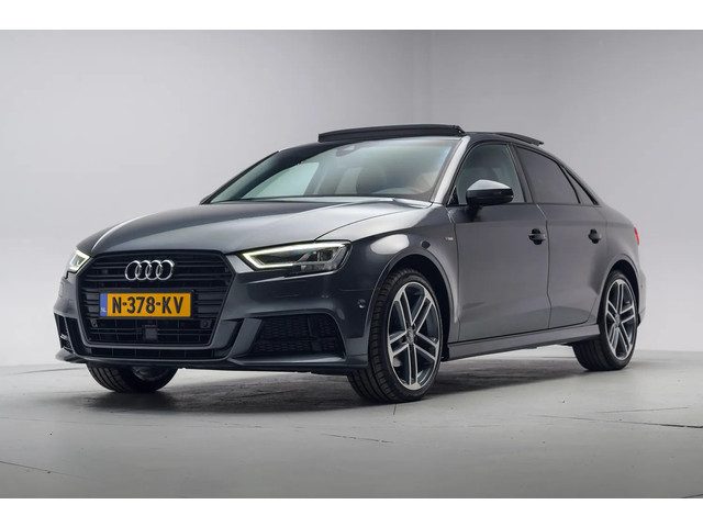 Audi A3 35 TFSI 150pk S-Line Aut. [ Panorama Virtual Stoelverwarming ]