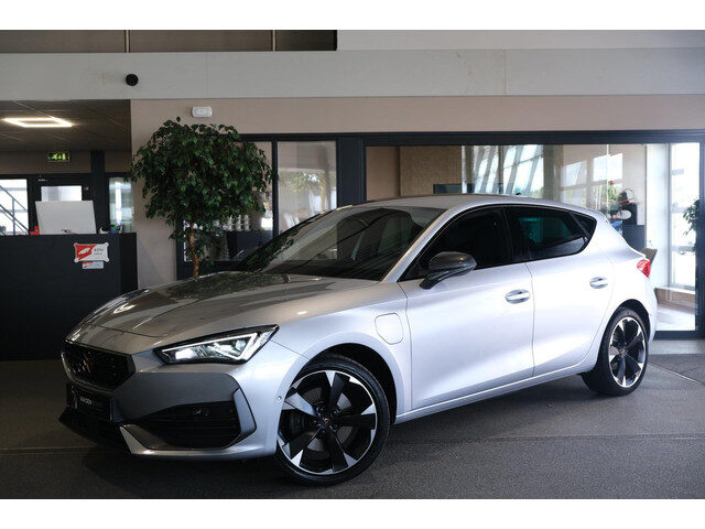 Cupra Leon 1.4 e-Hybrid 204PK Virtual Navi Cam Led Leder Acc
