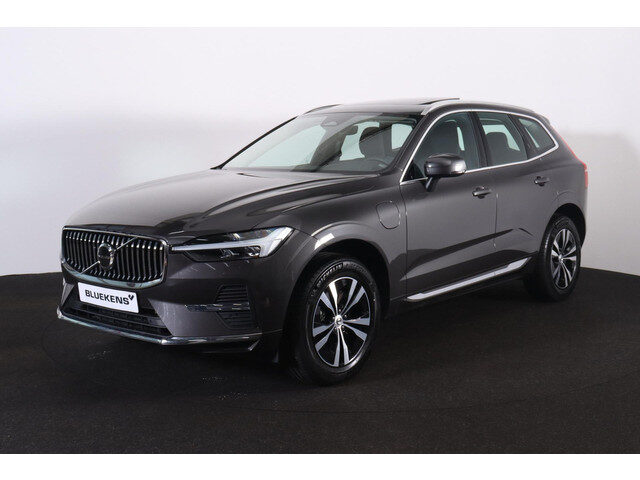 Volvo XC60 T6 Recharge AWD Core Bright