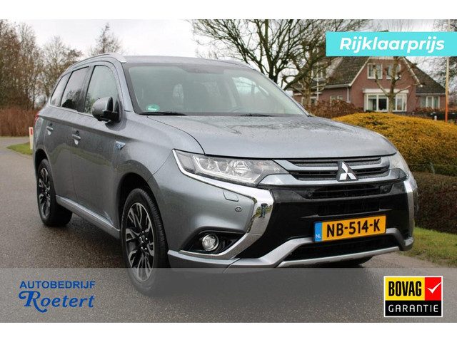 Mitsubishi Outlander 2.0PHEV 203pk Prestige Automaat ECC/navi/camera/leer/standkachel/schuifdak