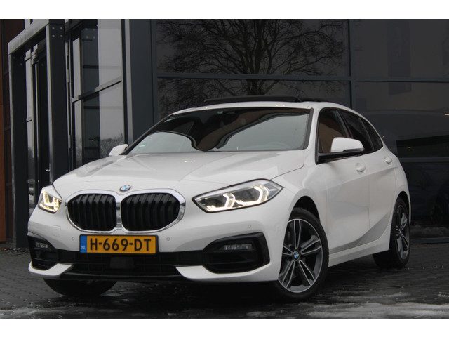 BMW 1 Serie 118i Automaat | Pano | Elektrische klep | Org. NL