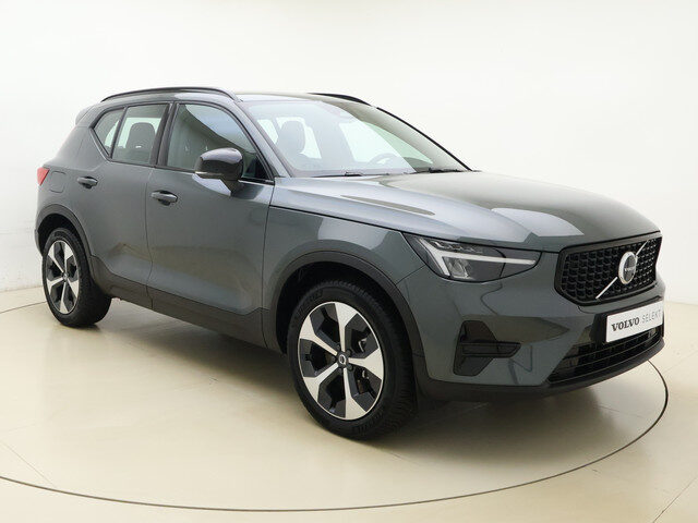 Volvo XC40 B4 211pk Plus Dark