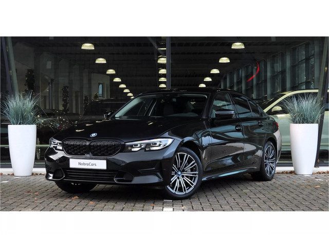 BMW 3 Serie 330e xDrive High Executive Automaat