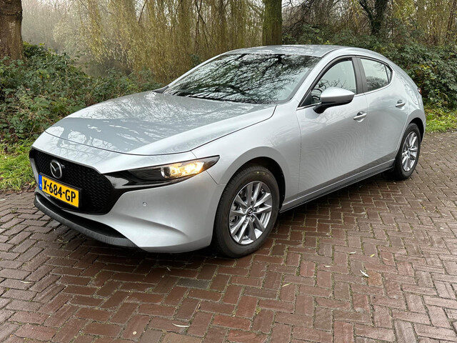 Mazda 3 2.0 e-SkyActiv-G 122 Comfort hybrid,Automaat,3200 Km,1 Eig, b.j. 1-2023