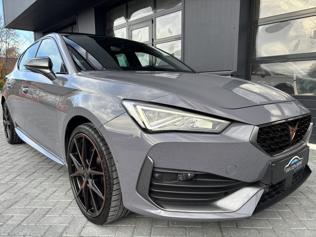 Cupra Leon 1.4 e-Hybrid VZ Pano
